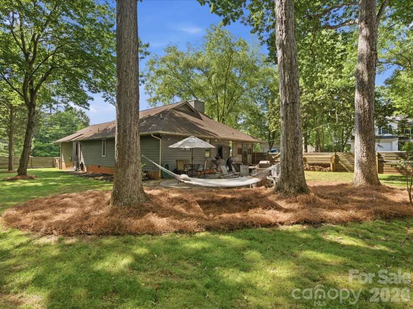 4720 Grey Moss Drive, Lake Wylie, SC 29710.  MLS# CAR4391554, YatesRealty ID 29981. 
