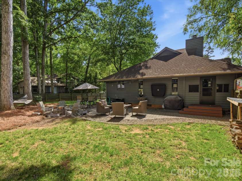 4720 Grey Moss Drive, Lake Wylie, SC 29710.  MLS# CAR4391554, YatesRealty ID 29981. 