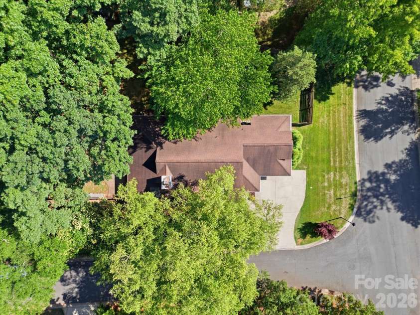 4720 Grey Moss Drive, Lake Wylie, SC 29710.  MLS# CAR4391554, YatesRealty ID 29981. 