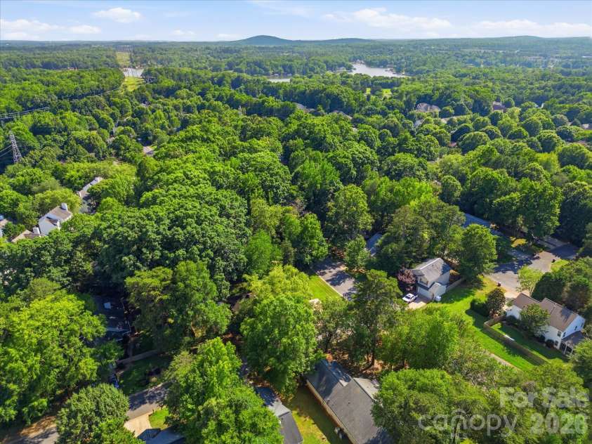 4720 Grey Moss Drive, Lake Wylie, SC 29710.  MLS# CAR4391554, YatesRealty ID 29981. 