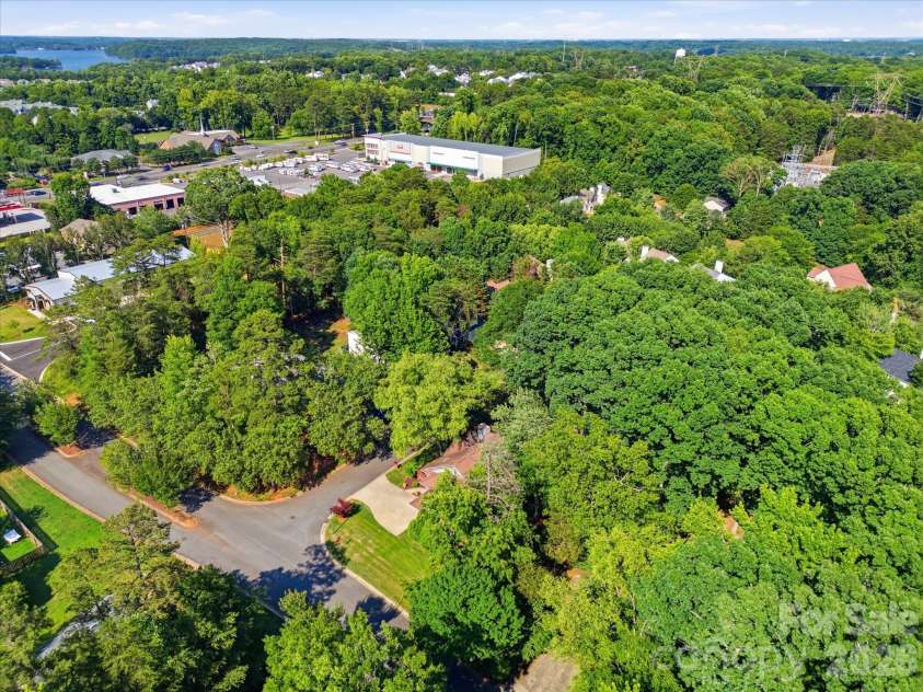 4720 Grey Moss Drive, Lake Wylie, SC 29710.  MLS# CAR4391554, YatesRealty ID 29981. 
