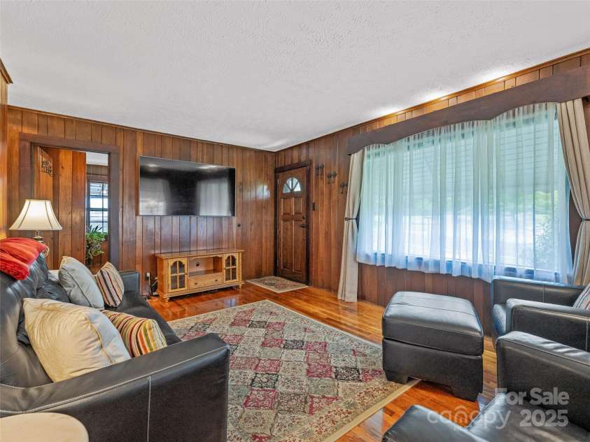 10 Old Pisgah Highway, Candler, NC 28715.  MLS# CAR4278929, YatesRealty ID 29982. 