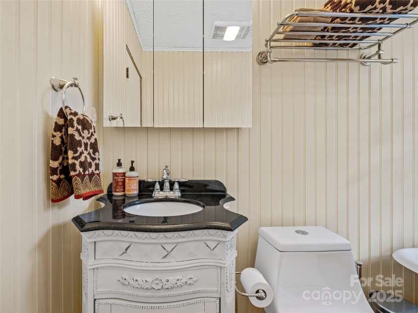 10 Old Pisgah Highway, Candler, NC 28715.  MLS# CAR4278929, YatesRealty ID 29982. 