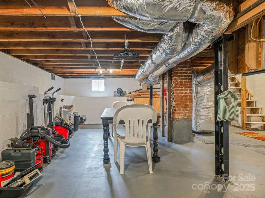 10 Old Pisgah Highway, Candler, NC 28715.  MLS# CAR4278929, YatesRealty ID 29982. 