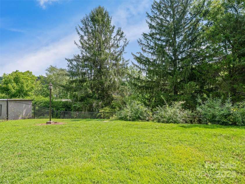 10 Old Pisgah Highway, Candler, NC 28715.  MLS# CAR4278929, YatesRealty ID 29982. 