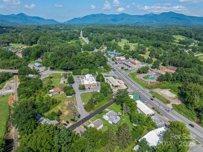 10 Old Pisgah Highway, Candler, NC 28715.  MLS# CAR4278929, YatesRealty ID 29982. 