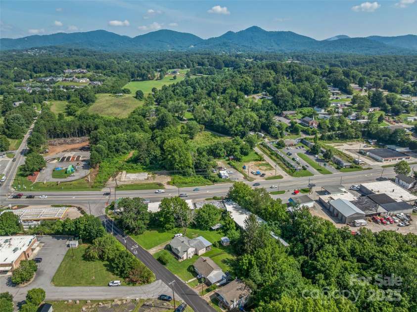 10 Old Pisgah Highway, Candler, NC 28715.  MLS# CAR4278929, YatesRealty ID 29982. 