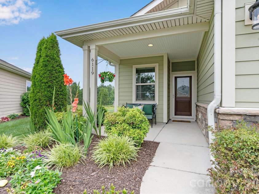 6119 Raven Rock Drive, Denver, NC 28037.  MLS# CAR4390719, YatesRealty ID 29982. 