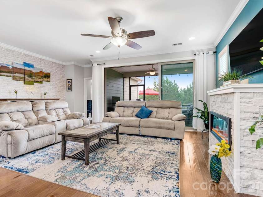 6119 Raven Rock Drive, Denver, NC 28037.  MLS# CAR4390719, YatesRealty ID 29982. 