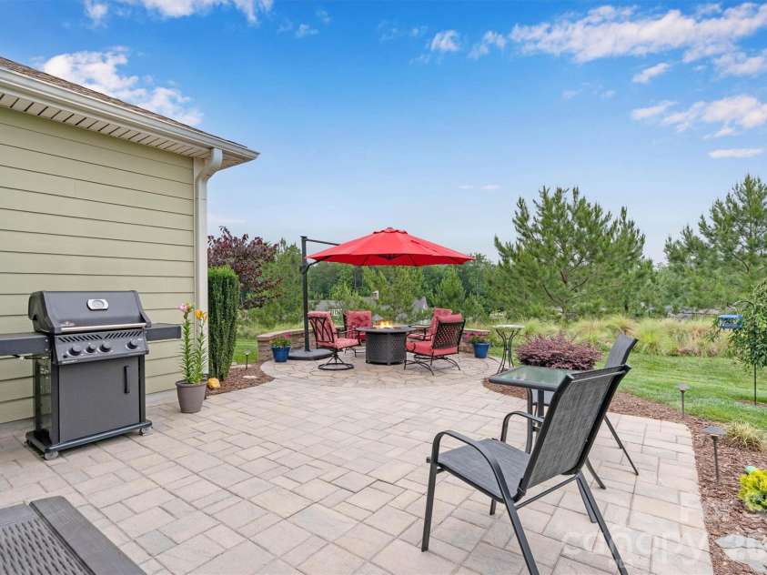 6119 Raven Rock Drive, Denver, NC 28037.  MLS# CAR4390719, YatesRealty ID 29982. 