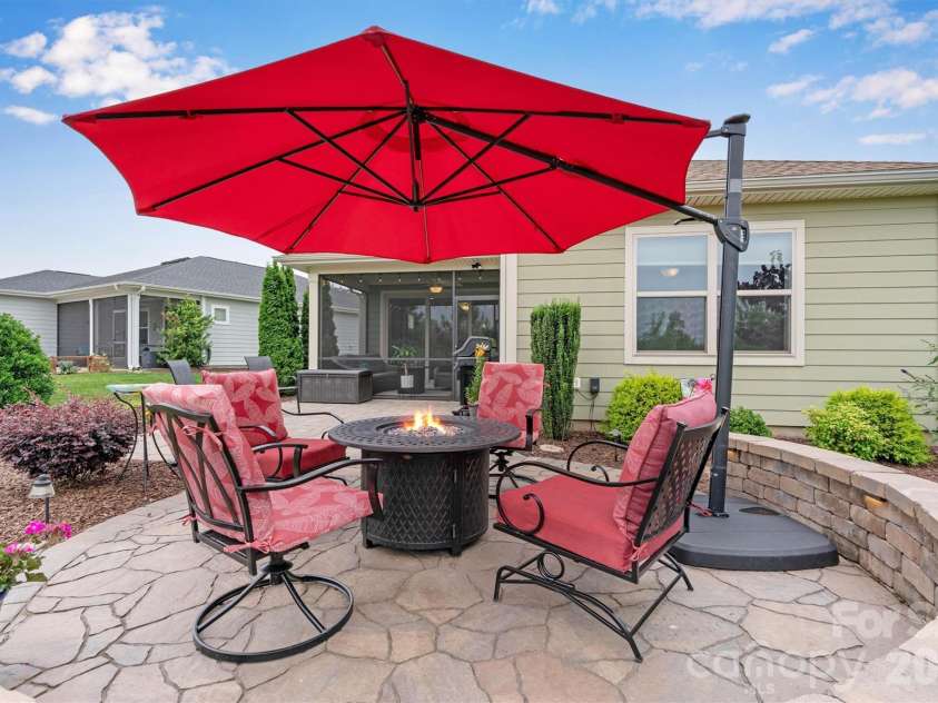 6119 Raven Rock Drive, Denver, NC 28037.  MLS# CAR4390719, YatesRealty ID 29982. 