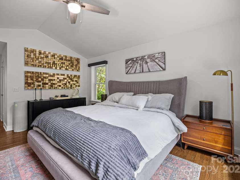 3821 Topsfield Road, Charlotte, NC 28211.  MLS# CAR4286504, YatesRealty ID 29983. 