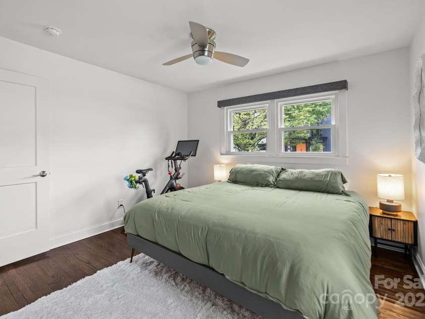 3821 Topsfield Road, Charlotte, NC 28211.  MLS# CAR4286504, YatesRealty ID 29983. 