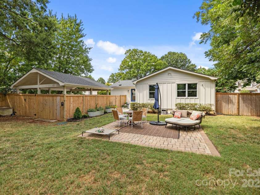 3821 Topsfield Road, Charlotte, NC 28211.  MLS# CAR4286504, YatesRealty ID 29983. 