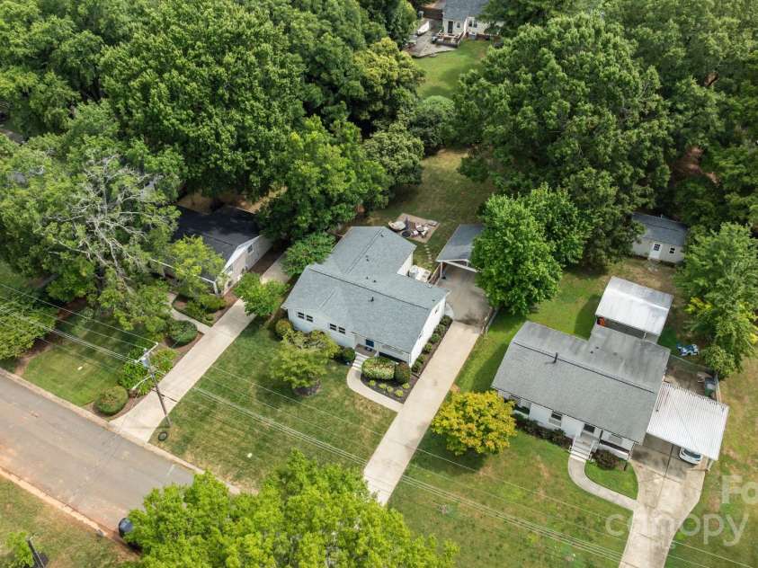 3821 Topsfield Road, Charlotte, NC 28211.  MLS# CAR4286504, YatesRealty ID 29983. 