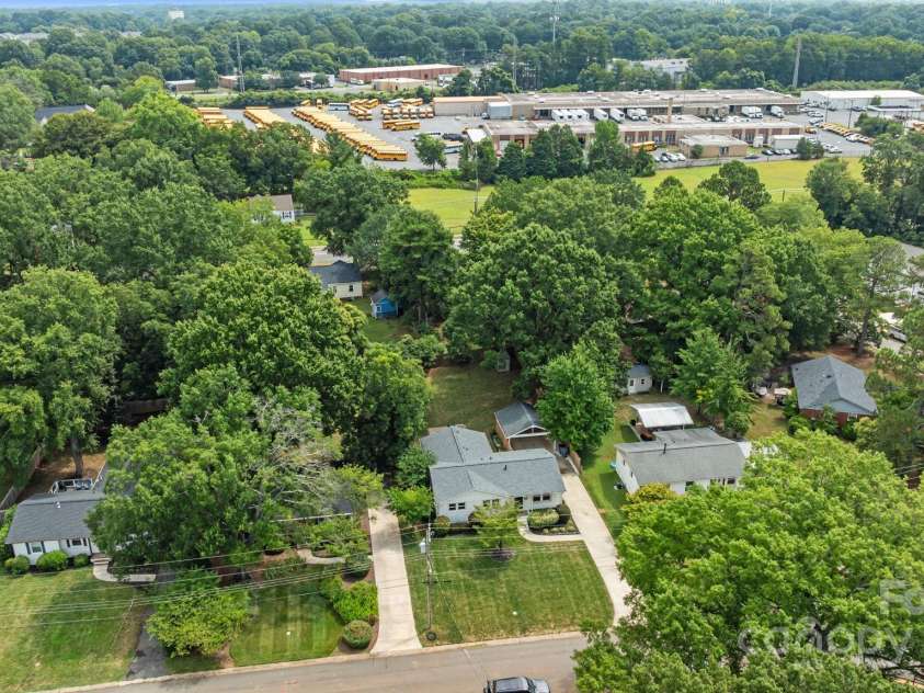 3821 Topsfield Road, Charlotte, NC 28211.  MLS# CAR4286504, YatesRealty ID 29983. 