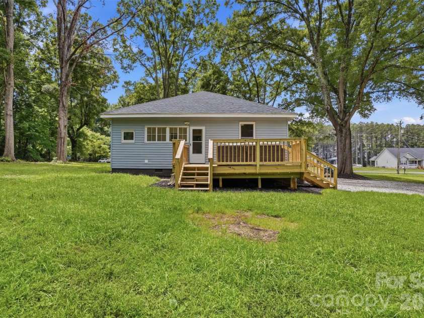 501 Rawlsville Road, Rock Hill, SC 29730.  MLS# CAR4386411, YatesRealty ID 29984. 
