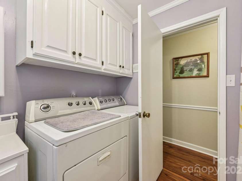 9454 Flowes Store Road, Midland, NC 28107.  MLS# CAR4283578, YatesRealty ID 29984. 