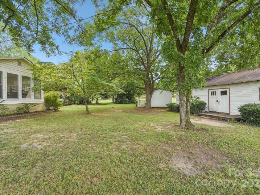 9454 Flowes Store Road, Midland, NC 28107.  MLS# CAR4283578, YatesRealty ID 29984. 