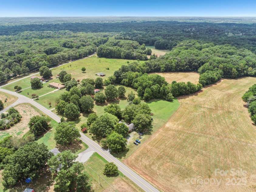 9454 Flowes Store Road, Midland, NC 28107.  MLS# CAR4283578, YatesRealty ID 29984. 