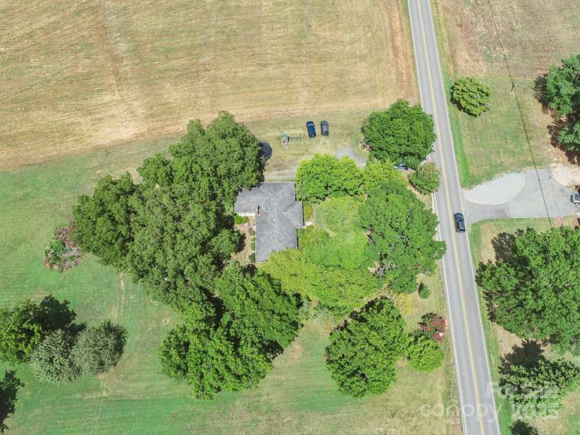 9454 Flowes Store Road, Midland, NC 28107.  MLS# CAR4283578, YatesRealty ID 29984. 