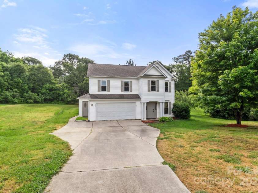 100 Brookstone Drive, Mount Holly, NC 28120.  MLS# CAR4256317, YatesRealty ID 29985. 