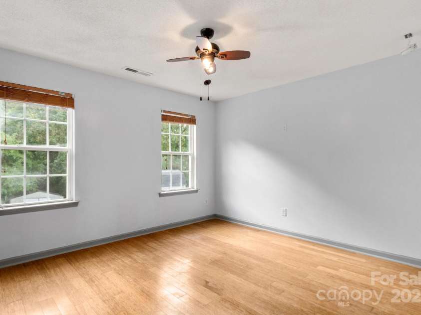 100 Brookstone Drive, Mount Holly, NC 28120.  MLS# CAR4256317, YatesRealty ID 29985. Bonus Rm off Loft