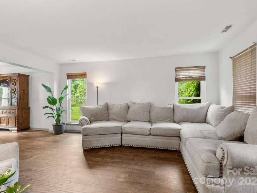 100 Brookstone Drive, Mount Holly, NC 28120.  MLS# CAR4256317, YatesRealty ID 29985. Living Rm