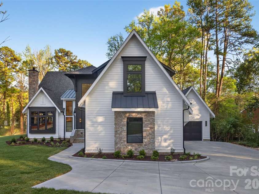 1209 Meadowood Lane, Charlotte, NC 28211.  MLS# CAR4310697, YatesRealty ID 29985. 
