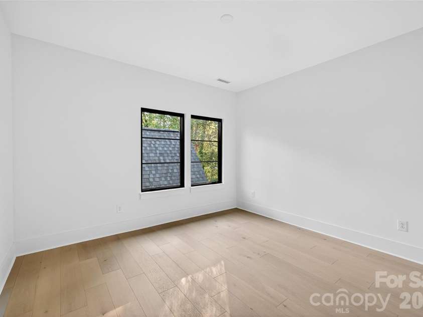 1209 Meadowood Lane, Charlotte, NC 28211.  MLS# CAR4310697, YatesRealty ID 29985. 