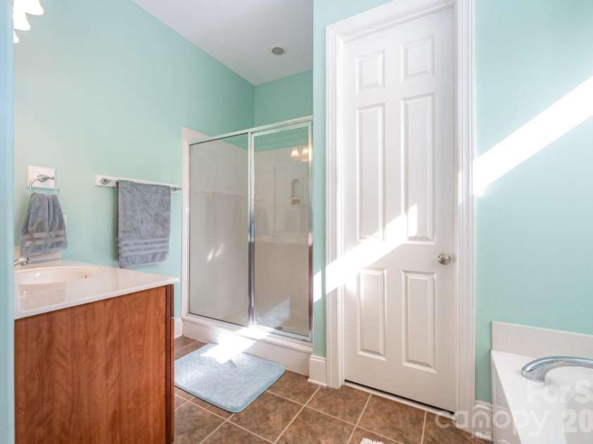 4132 Belle Meade Circle, Belmont, NC 28012.  MLS# CAR4316007, YatesRealty ID 29986. 
