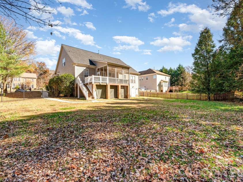 4132 Belle Meade Circle, Belmont, NC 28012.  MLS# CAR4316007, YatesRealty ID 29986. 