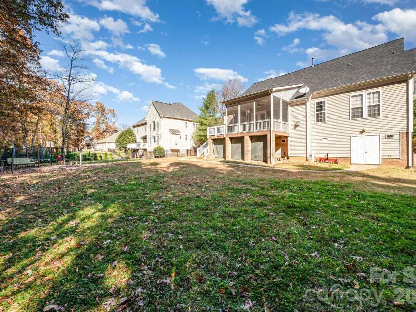 4132 Belle Meade Circle, Belmont, NC 28012.  MLS# CAR4316007, YatesRealty ID 29986. 