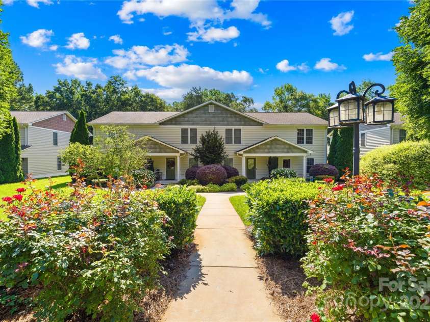 49009 Dockside Lane, Albemarle, NC 28001.  MLS# CAR4267045, YatesRealty ID 29986. 