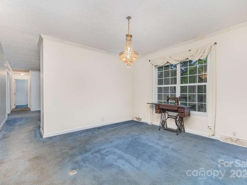 10624 Knox Avenue, Matthews, NC 28105.  MLS# CAR4283123, YatesRealty ID 29987. 