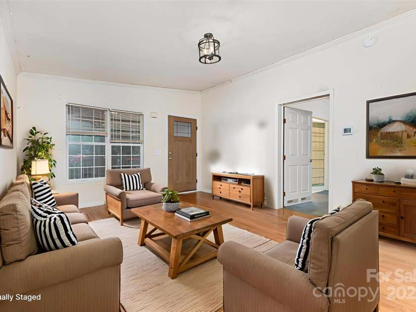 10624 Knox Avenue, Matthews, NC 28105.  MLS# CAR4283123, YatesRealty ID 29987. Virtually staged