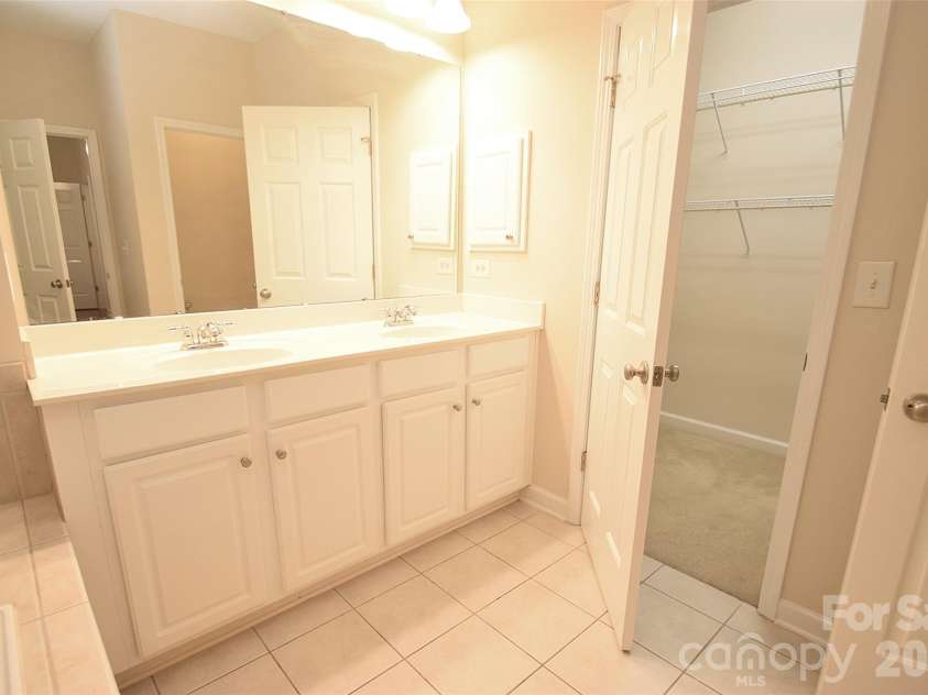 6631 Old Magnolia Lane, Mint Hill, NC 28227.  MLS# CAR4414189, YatesRealty ID 29988. 