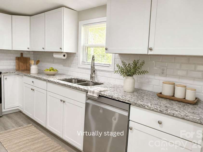 1332 Poplar Glen Drive, Kannapolis, NC 28083.  MLS# CAR4362783, YatesRealty ID 29989. 
