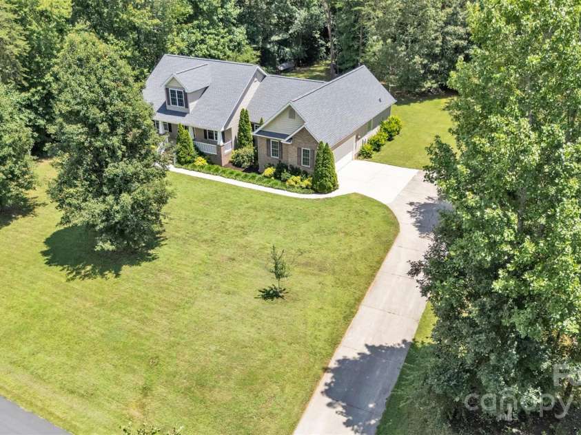 288 Grapevine Circle, Taylorsville, NC 28681.  MLS# CAR4276575, YatesRealty ID 29989. 