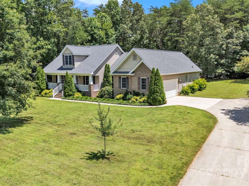 288 Grapevine Circle, Taylorsville, NC 28681.  MLS# CAR4276575, YatesRealty ID 29989. 