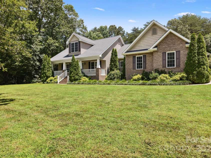 288 Grapevine Circle, Taylorsville, NC 28681.  MLS# CAR4276575, YatesRealty ID 29989. 