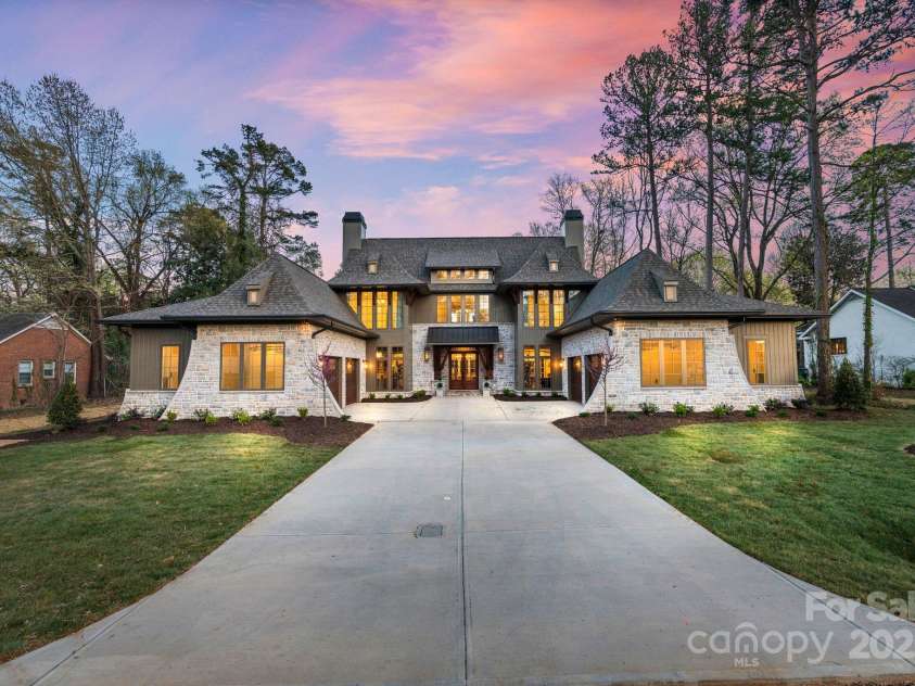 238 Canterbury Road, Charlotte, NC 28211.  MLS# CAR4239447, YatesRealty ID 2999. 