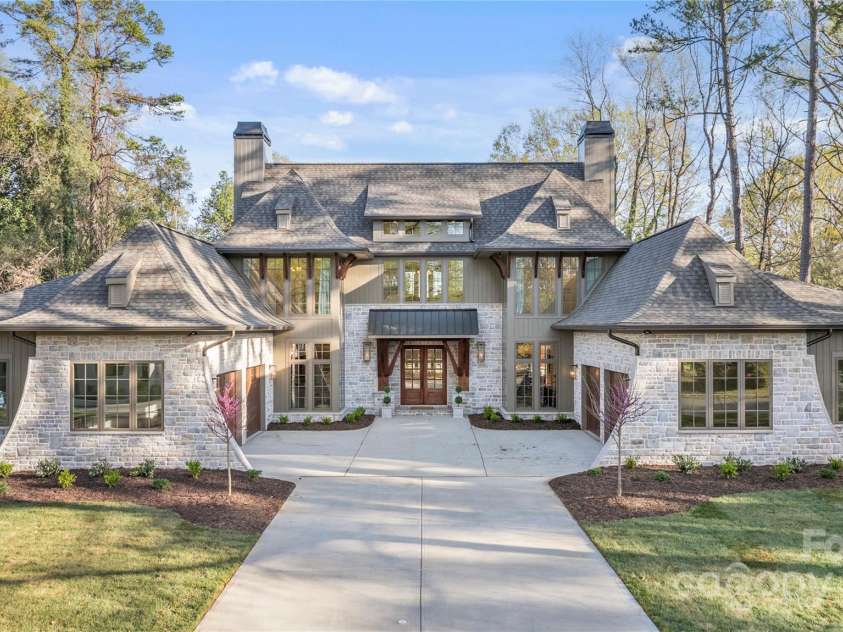 238 Canterbury Road, Charlotte, NC 28211.  MLS# CAR4239447, YatesRealty ID 2999. 