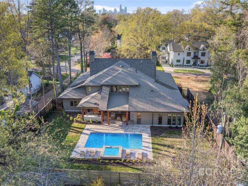 238 Canterbury Road, Charlotte, NC 28211.  MLS# CAR4239447, YatesRealty ID 2999. 