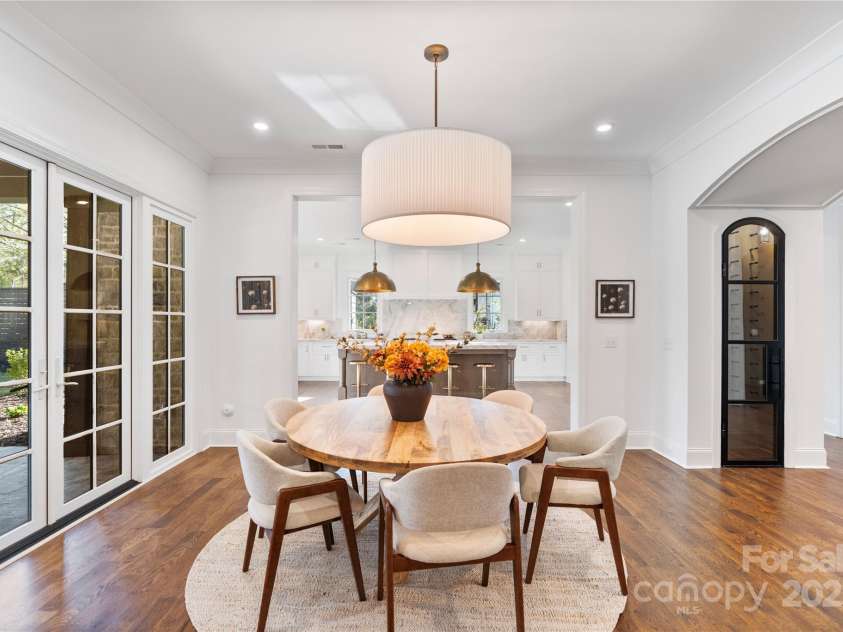238 Canterbury Road, Charlotte, NC 28211.  MLS# CAR4239447, YatesRealty ID 2999. 