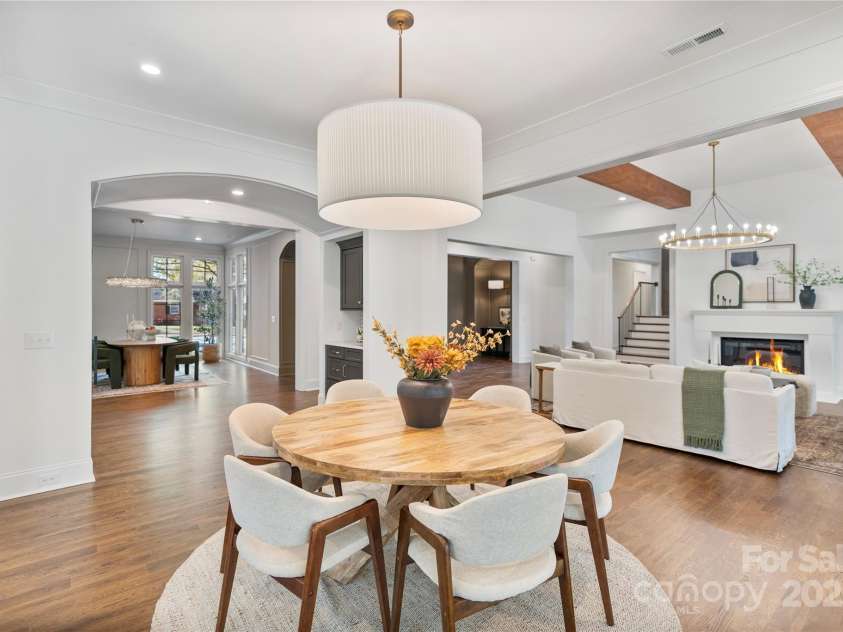 238 Canterbury Road, Charlotte, NC 28211.  MLS# CAR4239447, YatesRealty ID 2999. 