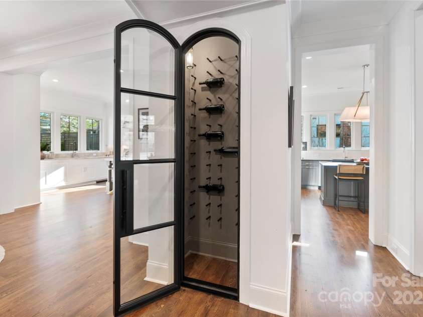 238 Canterbury Road, Charlotte, NC 28211.  MLS# CAR4239447, YatesRealty ID 2999. 