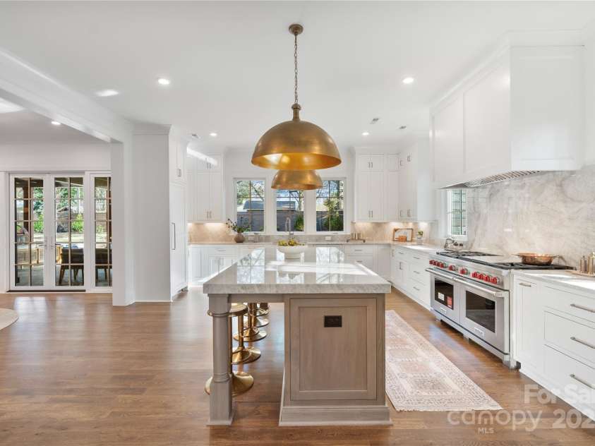 238 Canterbury Road, Charlotte, NC 28211.  MLS# CAR4239447, YatesRealty ID 2999. 