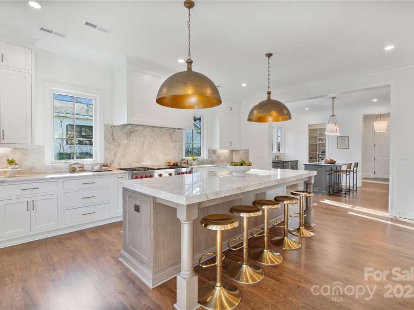 238 Canterbury Road, Charlotte, NC 28211.  MLS# CAR4239447, YatesRealty ID 2999. 