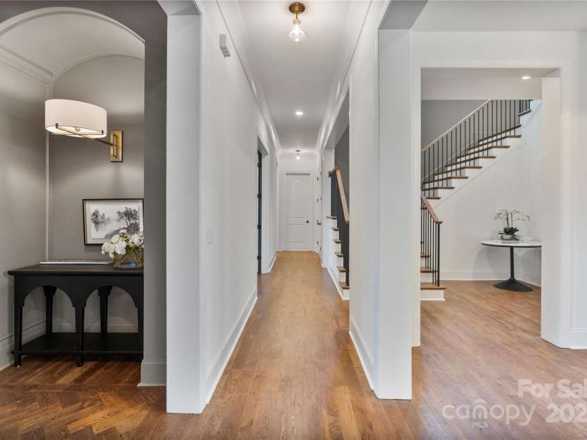 238 Canterbury Road, Charlotte, NC 28211.  MLS# CAR4239447, YatesRealty ID 2999. 